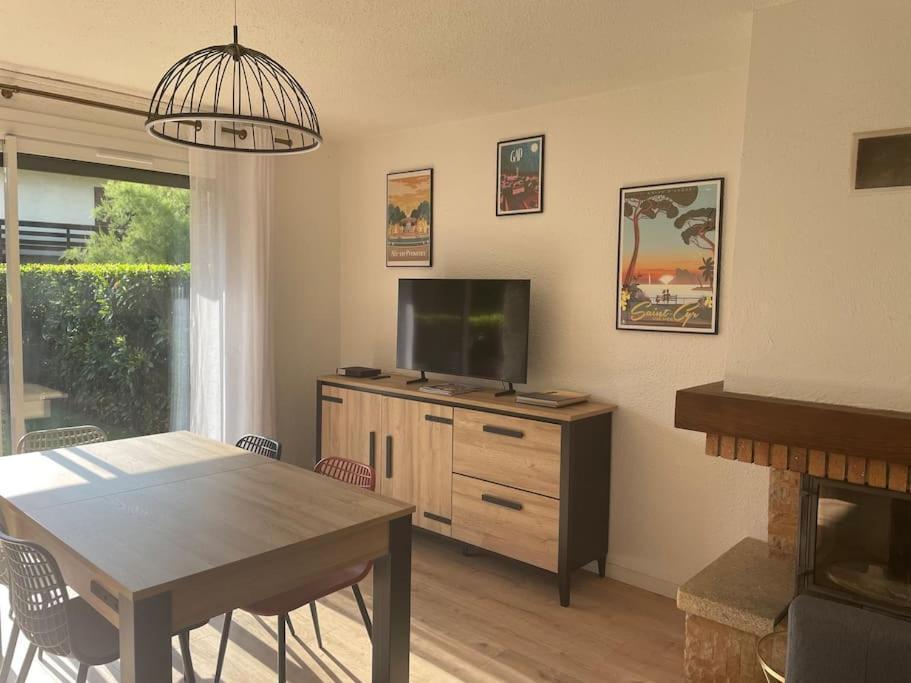 Holiday home Maison Tres Agreable Avec Exterieurs, Bien Situee Au Plan D'eau